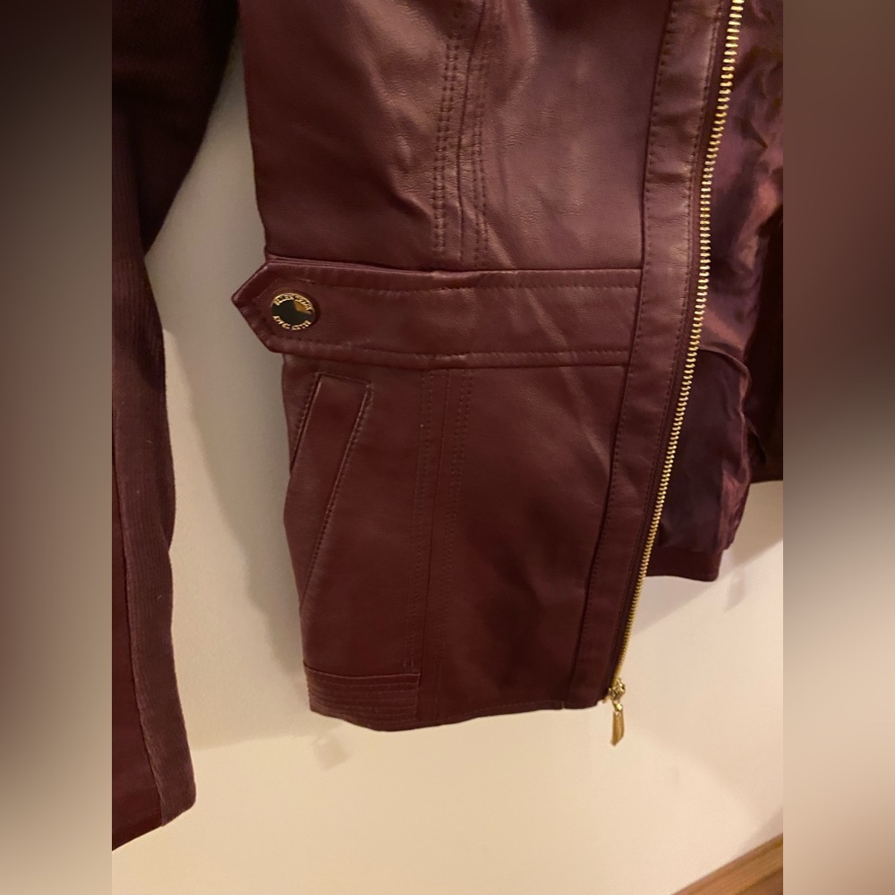Ellen Tracy Faux Leather Burgundy Jacket - Picture 4 of 5